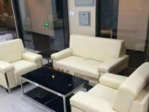 成都辦公家具廠家直銷 屏風(fēng)辦公桌、電腦工位桌及木制家具選購(gòu)指南